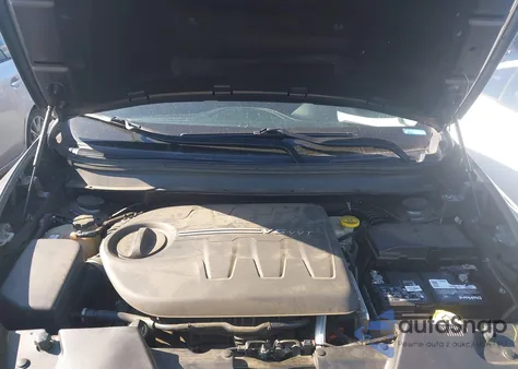 2018 Jeep Cherokee Latitude 4X4 from USA, damaged, VIN 1C4PJMCX2JD551309